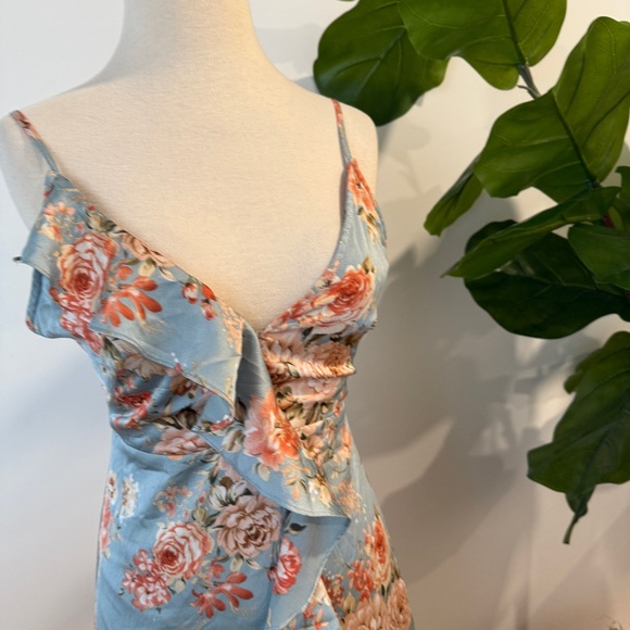 Dress Forum | Floral Ruffled Hi Low Dress - Picture 6 of 8